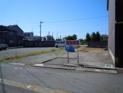 新湊大橋が近くにあり、
海や自然が豊かな町ですよ！