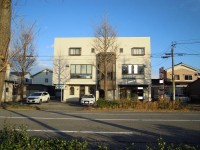 コメント 視認性の良い路面テナントです。
地鉄上滝線大泉駅まで350ｍ